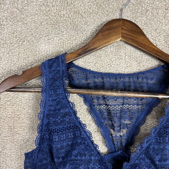 Victoria Secret Bralette Bra Size Large Navy Lace Racerback Lightly Lined V Neck - Picture 2 of 9